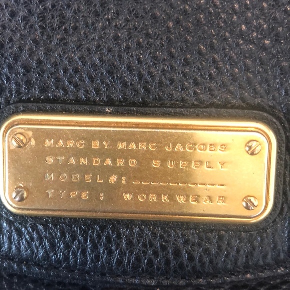 Mark Jacobs cross body - Picture 3 of 8